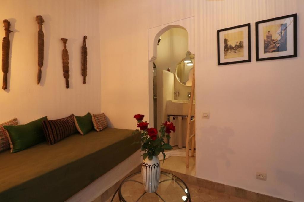 Riad 103 Medina Pool And Hammam Marrakesh Exterior foto