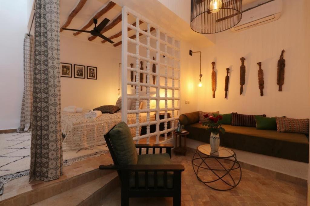 Riad 103 Medina Pool And Hammam Marrakesh Exterior foto